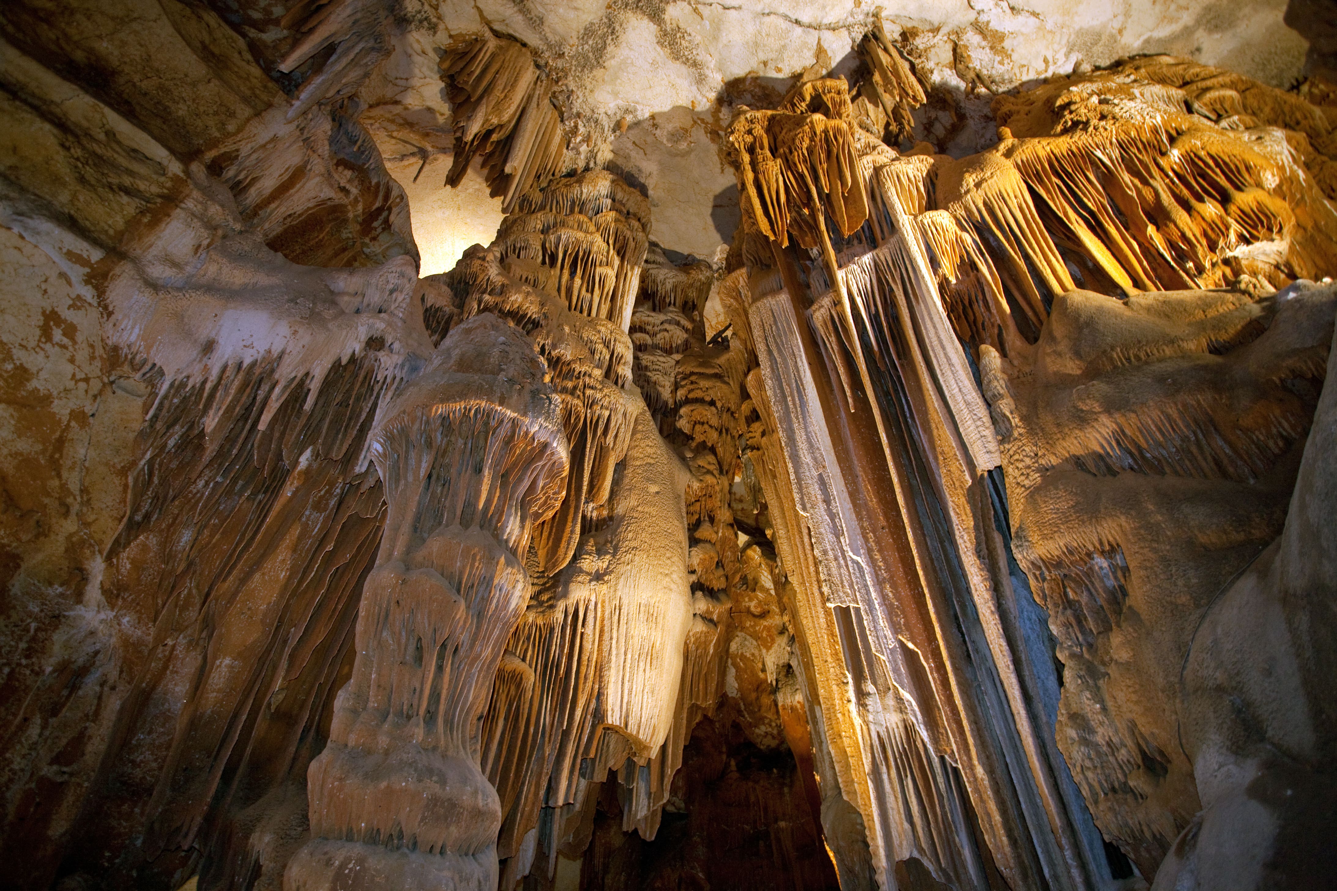 Grotte de la cocalière ardèche la maison d'auriolles